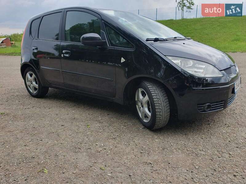 Хэтчбек Mitsubishi Colt 2008 в Черновцах