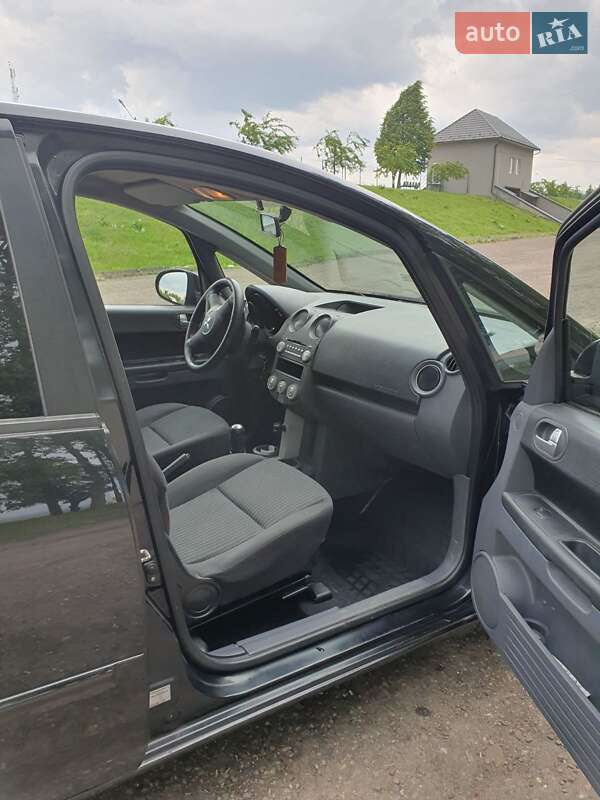 Хэтчбек Mitsubishi Colt 2008 в Черновцах