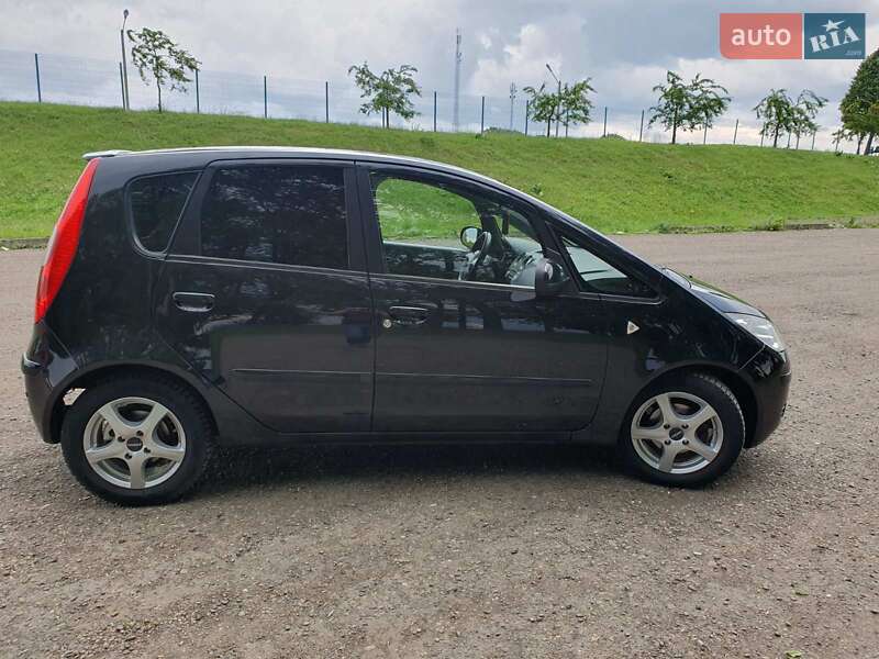 Хэтчбек Mitsubishi Colt 2008 в Черновцах