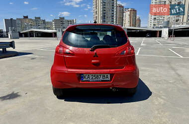 Хэтчбек Mitsubishi Colt 2006 в 