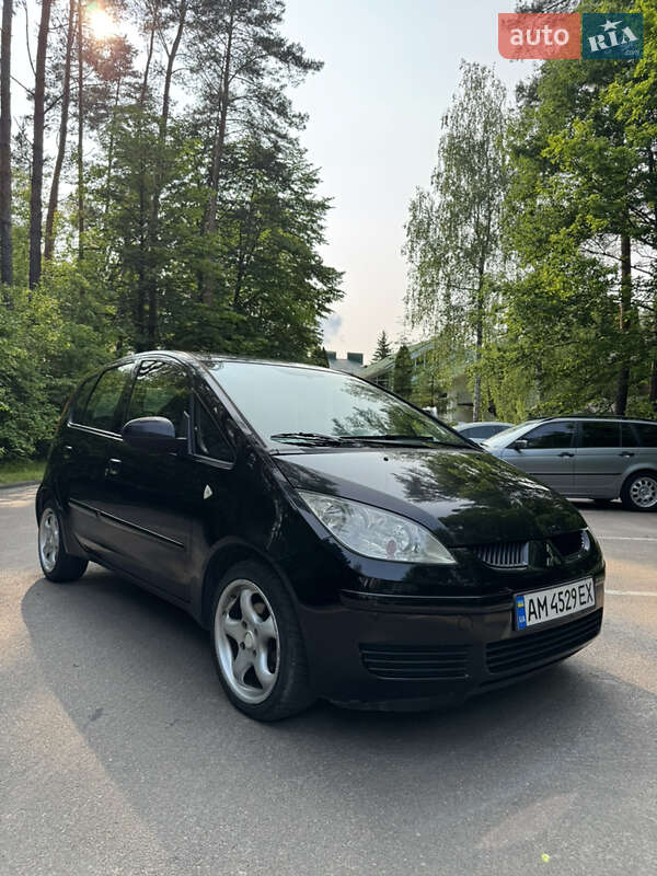 Хетчбек Mitsubishi Colt 2006 в 