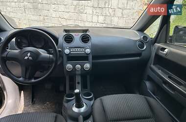 Хэтчбек Mitsubishi Colt 2008 в 