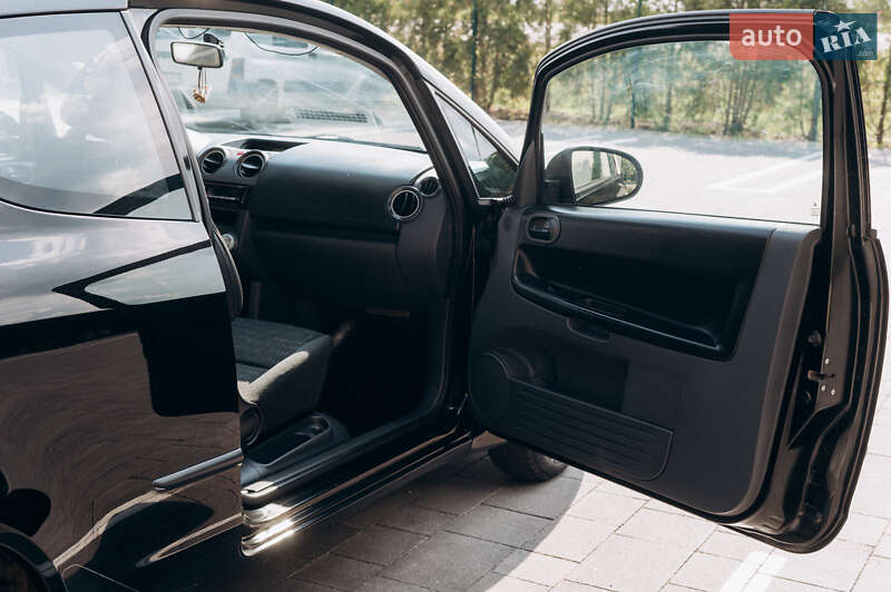 Хэтчбек Mitsubishi Colt 2005 в Умани