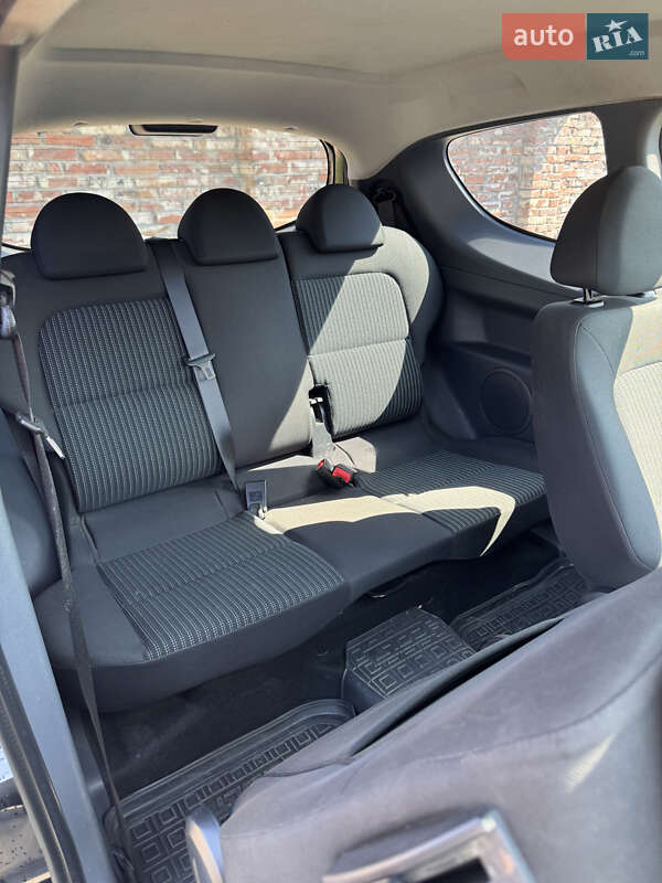 Хэтчбек Mitsubishi Colt 2008 в Львове