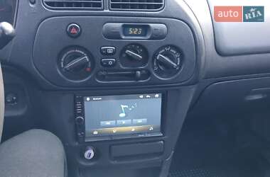 Хэтчбек Mitsubishi Colt 2002 в 