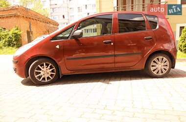 Хэтчбек Mitsubishi Colt 2006 в 