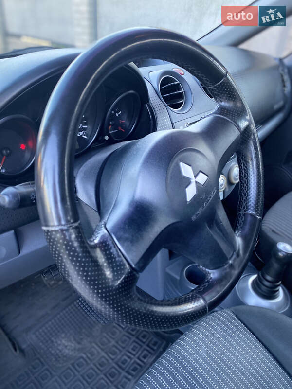 Хэтчбек Mitsubishi Colt 2008 в Одессе