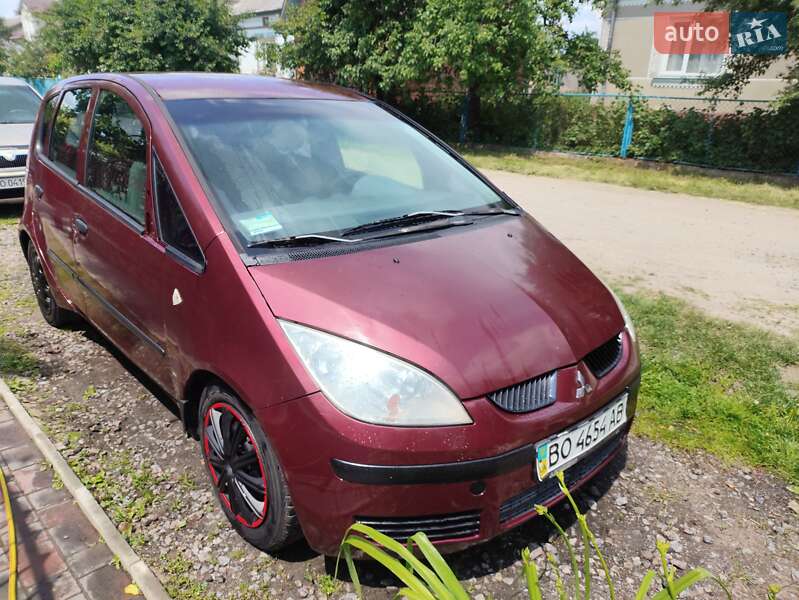 Хэтчбек Mitsubishi Colt 2004 в 