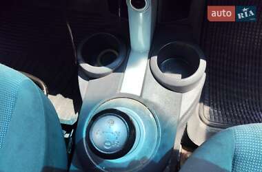 Хэтчбек Mitsubishi Colt 2004 в 