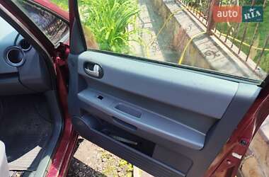 Хэтчбек Mitsubishi Colt 2004 в 