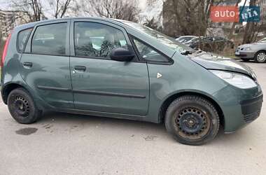 Хэтчбек Mitsubishi Colt 2005 в 