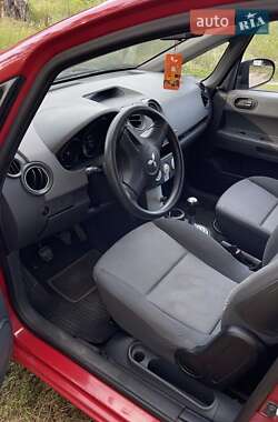 Хэтчбек Mitsubishi Colt 2006 в 