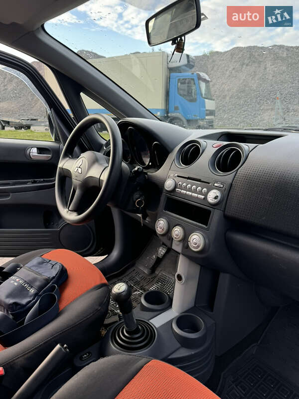 Хэтчбек Mitsubishi Colt 2008 в Киеве