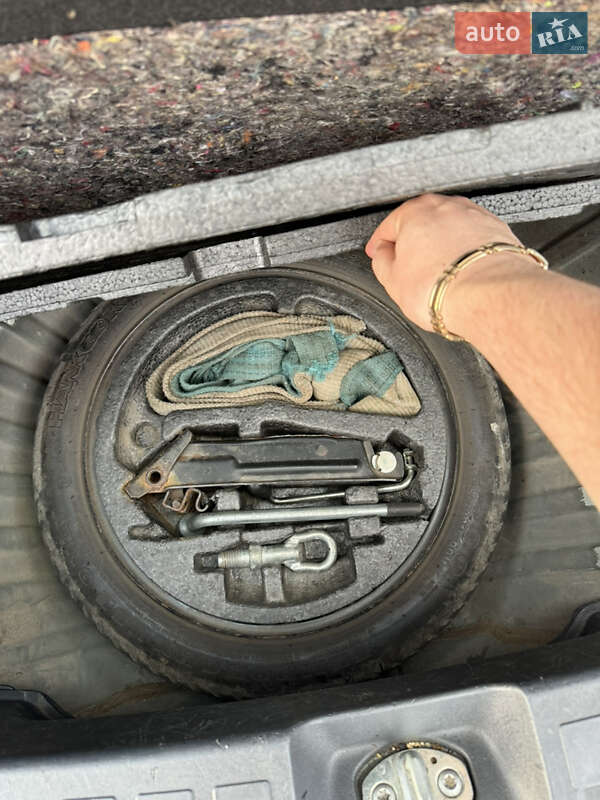 Хэтчбек Mitsubishi Colt 2008 в Киеве