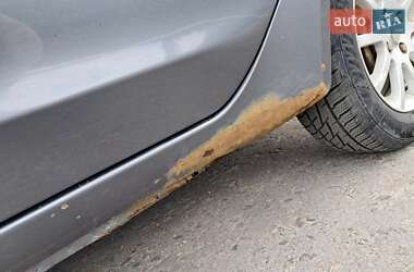 Хэтчбек Mitsubishi Colt 2007 в 