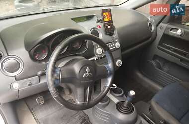 Хэтчбек Mitsubishi Colt 2006 в 