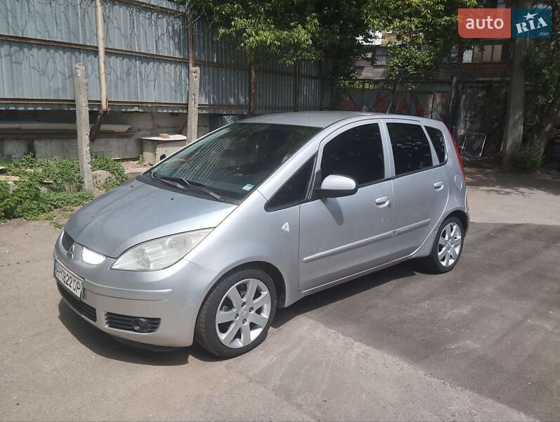 Хэтчбек Mitsubishi Colt 2006 в Киеве фото 29 Хэтчбек Mitsubishi Colt 2006 в Киеве