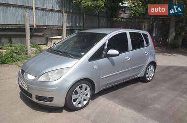 Хэтчбек Mitsubishi Colt 2006 в 