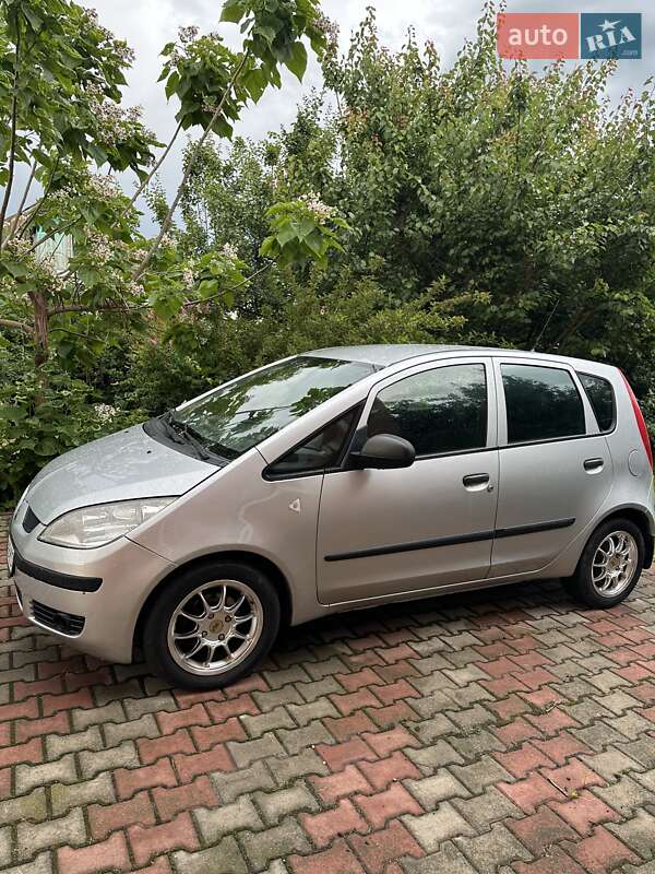 Хэтчбек Mitsubishi Colt 2007 в 