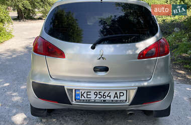 Хэтчбек Mitsubishi Colt 2006 в 
