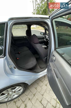 Хэтчбек Mitsubishi Colt 2004 в 
