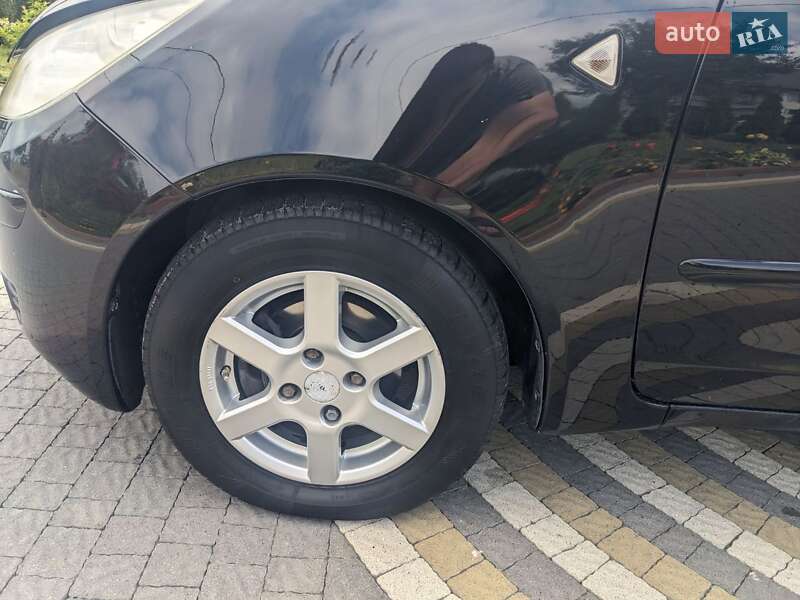 Хэтчбек Mitsubishi Colt 2007 в Калуше
