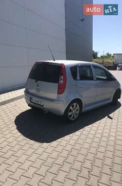 Хэтчбек Mitsubishi Colt 2005 в 