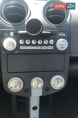 Хэтчбек Mitsubishi Colt 2005 в 