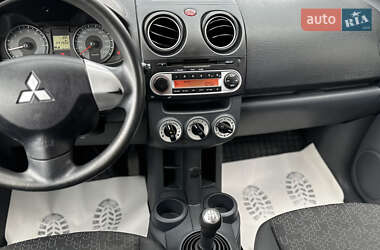 Хэтчбек Mitsubishi Colt 2010 в 