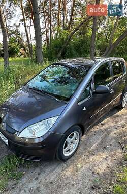 Хэтчбек Mitsubishi Colt 2005 в 