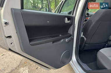Хэтчбек Mitsubishi Colt 2009 в 