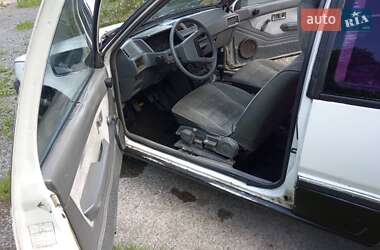 Хэтчбек Mitsubishi Colt 1988 в 