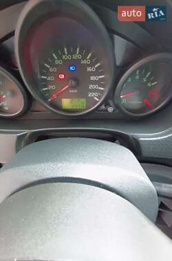 Хэтчбек Mitsubishi Colt 2005 в 