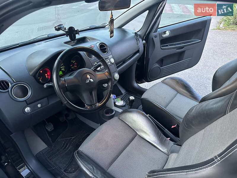 Кабриолет Mitsubishi Colt 2006 в Киеве