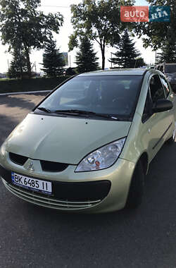 Хэтчбек Mitsubishi Colt 2005 в 