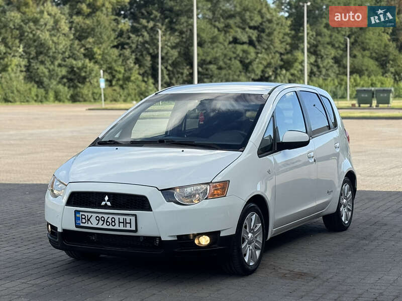 Хэтчбек Mitsubishi Colt 2010 в 