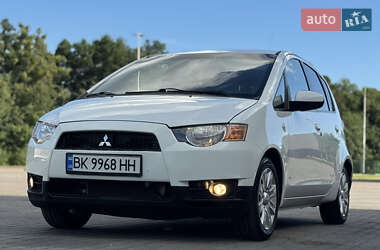 Хэтчбек Mitsubishi Colt 2010 в 