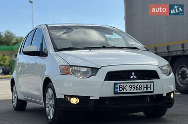 Хэтчбек Mitsubishi Colt 2010 в 