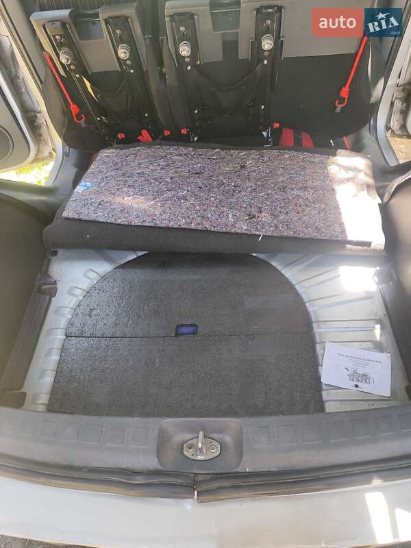 Хэтчбек Mitsubishi Colt 2008 в Сколе