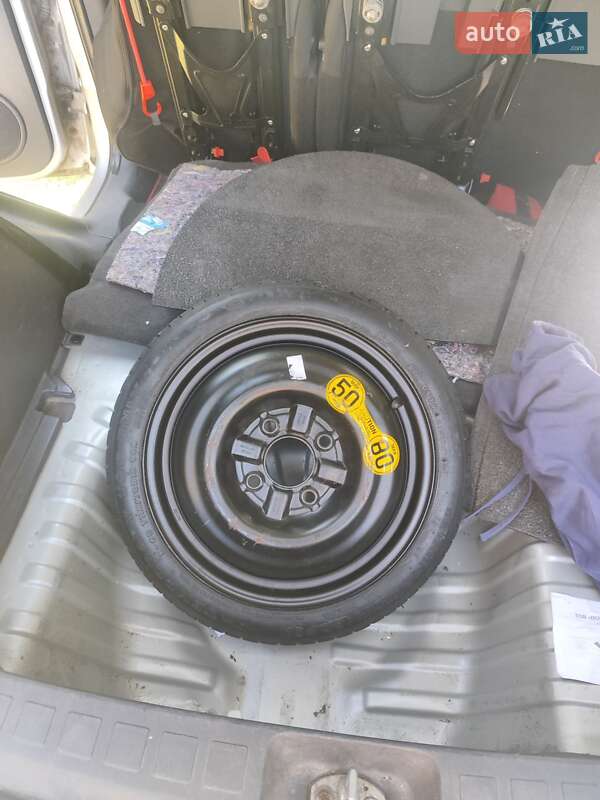 Хэтчбек Mitsubishi Colt 2008 в Сколе