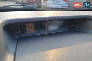 Хэтчбек Mitsubishi Colt 2006 в 