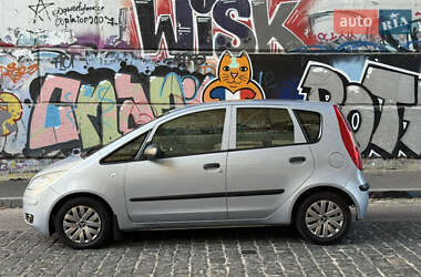 Хэтчбек Mitsubishi Colt 2005 в 