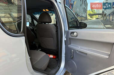 Хэтчбек Mitsubishi Colt 2005 в 