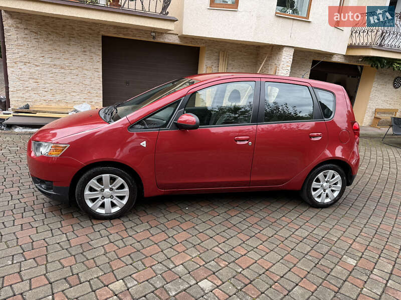 Хэтчбек Mitsubishi Colt 2009 в Черновцах