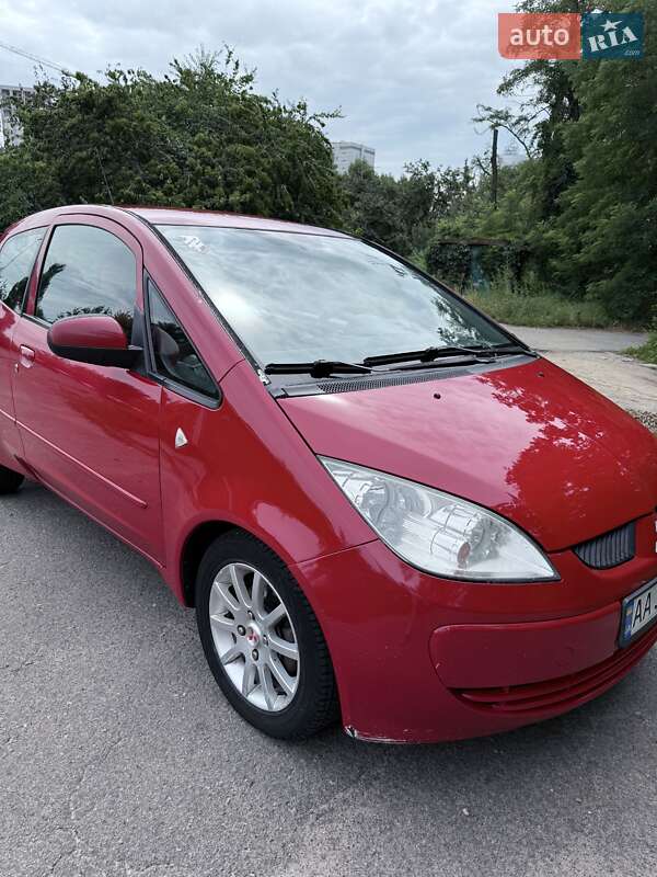 Хэтчбек Mitsubishi Colt 2006 в Киеве