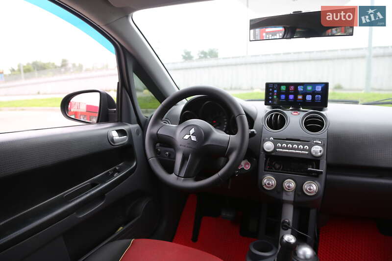Хэтчбек Mitsubishi Colt 2008 в Киеве