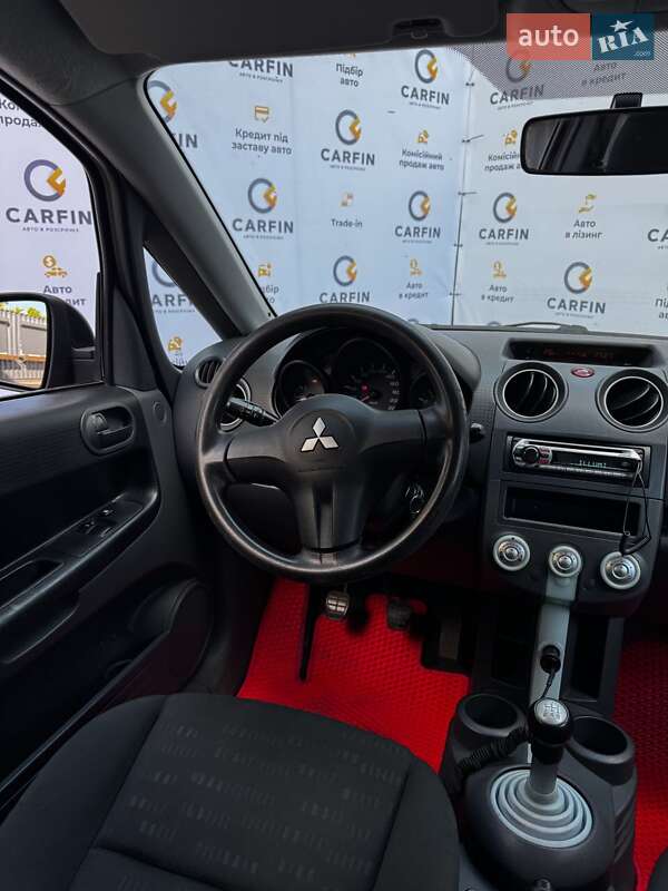 Хэтчбек Mitsubishi Colt 2006 в Киеве