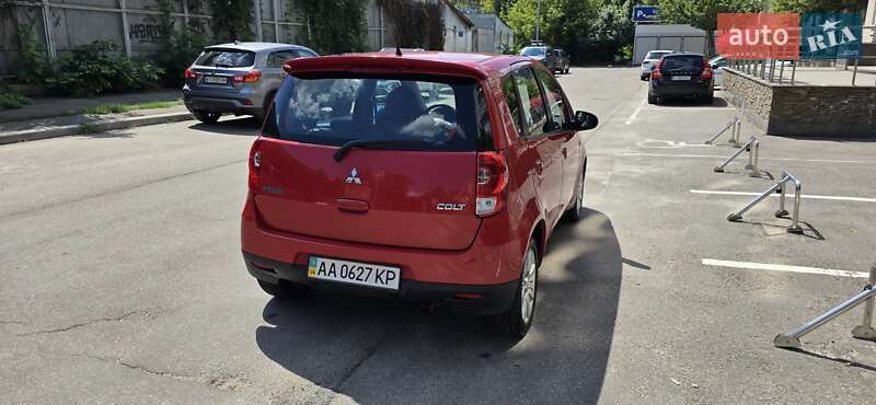 Хэтчбек Mitsubishi Colt 2009 в Киеве