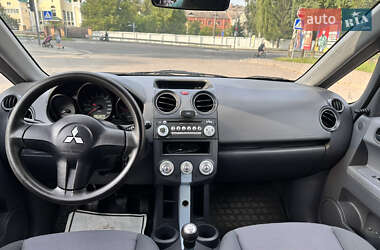 Хэтчбек Mitsubishi Colt 2005 в 