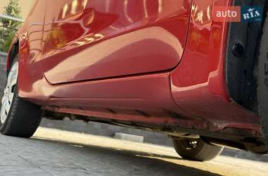 Хэтчбек Mitsubishi Colt 2009 в 